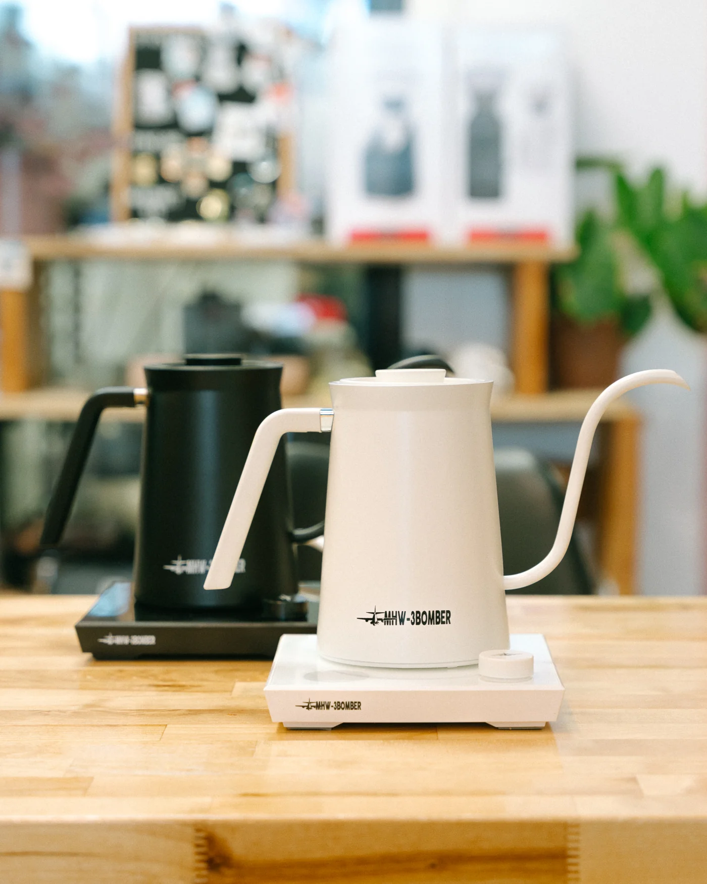 MHW-3BOMBER - Electric Pourover Kettle 600 mL - Image 10