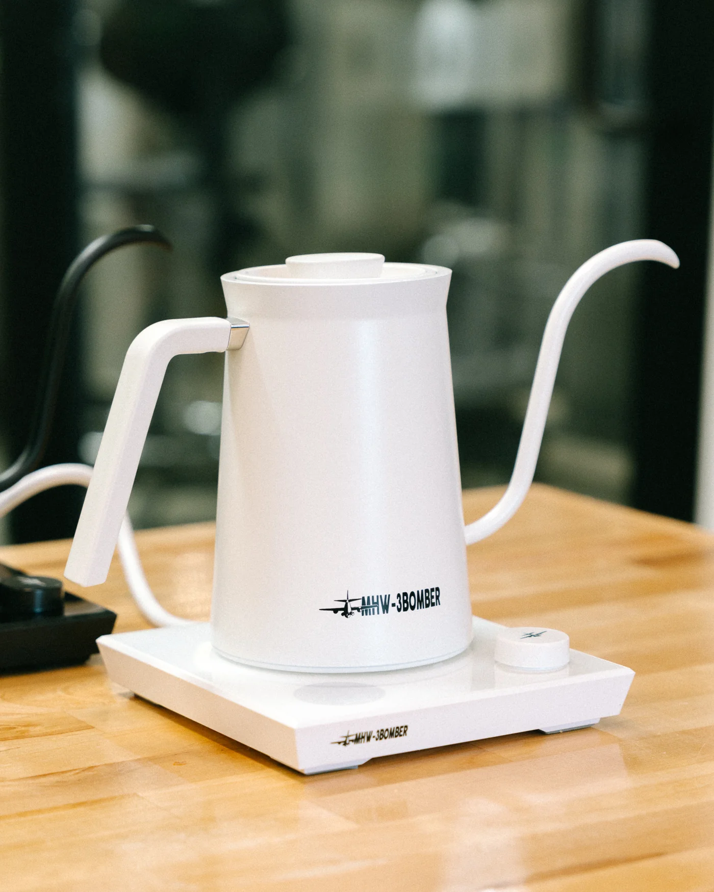 MHW-3BOMBER - Electric Pourover Kettle 600 mL - Image 11