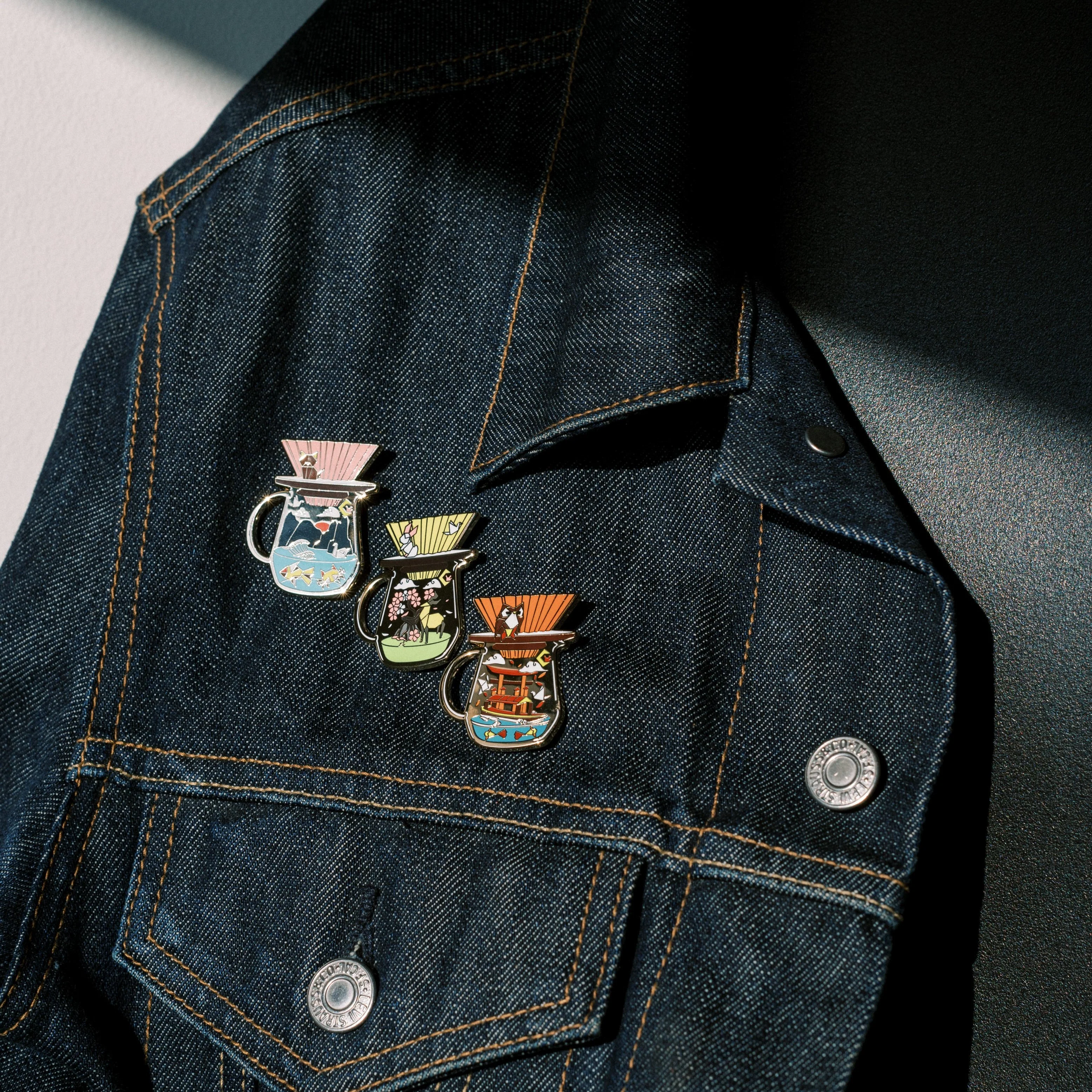 Niche Create - Pour Over Origami Gold Enamel Pins - Image 5